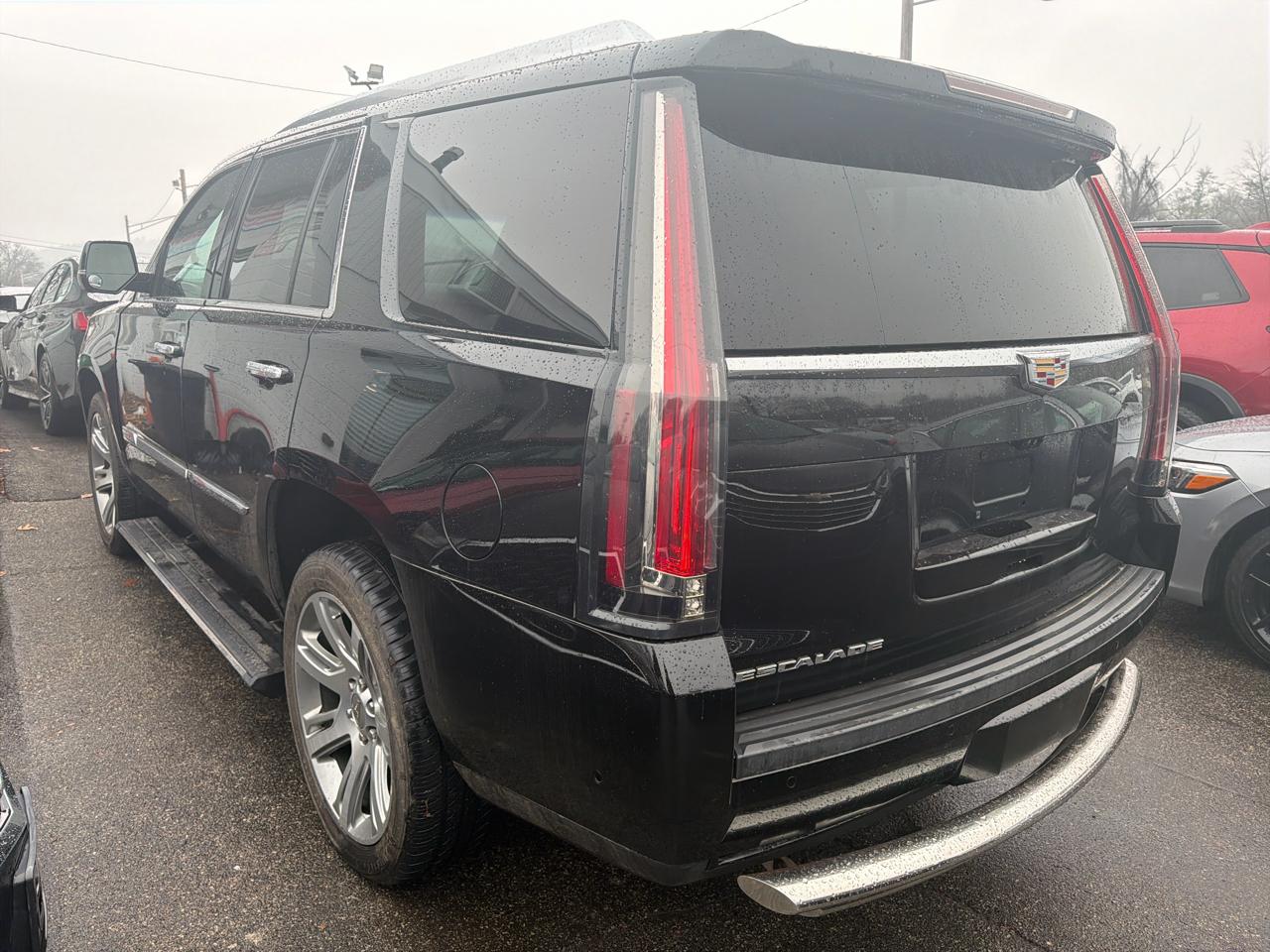 Cadillac Escalade 4WD 4dr Premium Luxury 2017