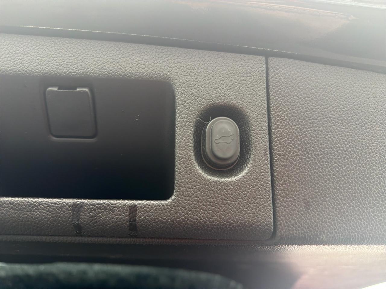 Cadillac Escalade 4WD 4dr Premium Luxury 2017