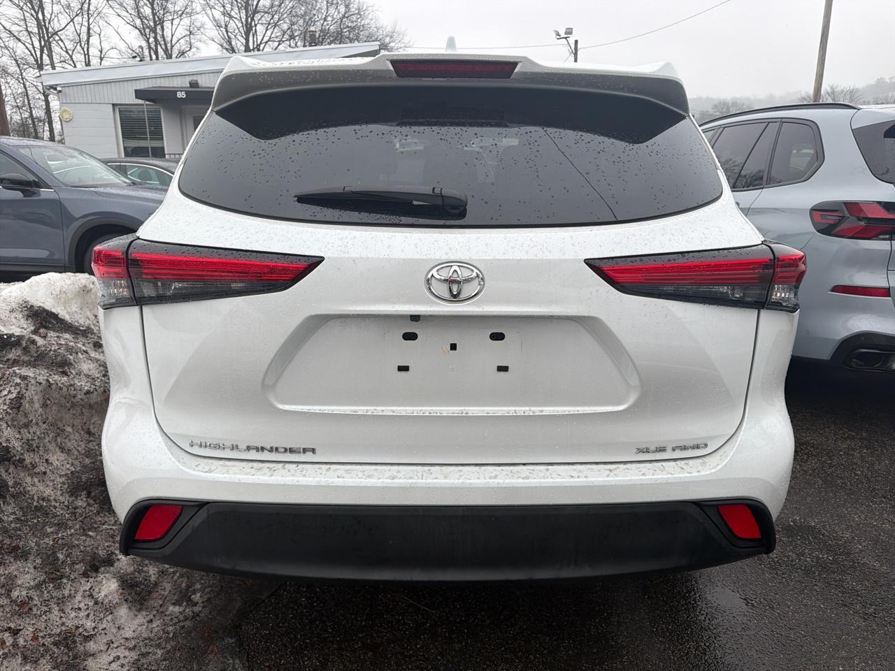 Toyota Highlander XLE AWD (Natl) 2023