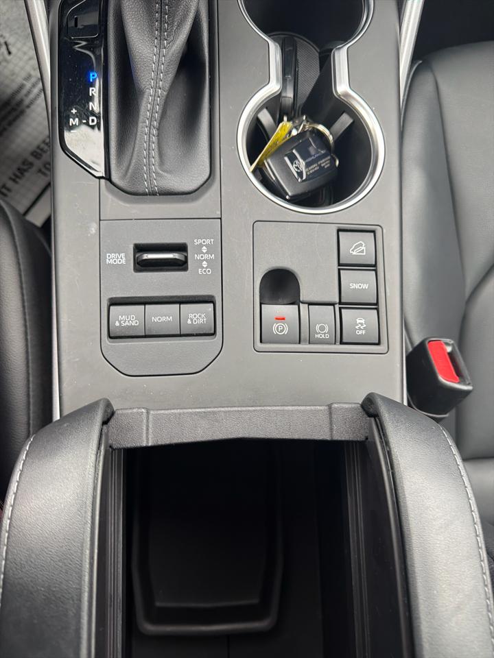 Toyota Highlander XLE AWD (Natl) 2023