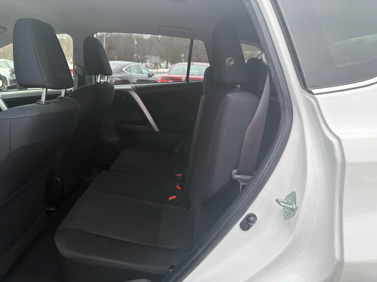 Toyota RAV4 AWD 4dr LE (Natl) 2016