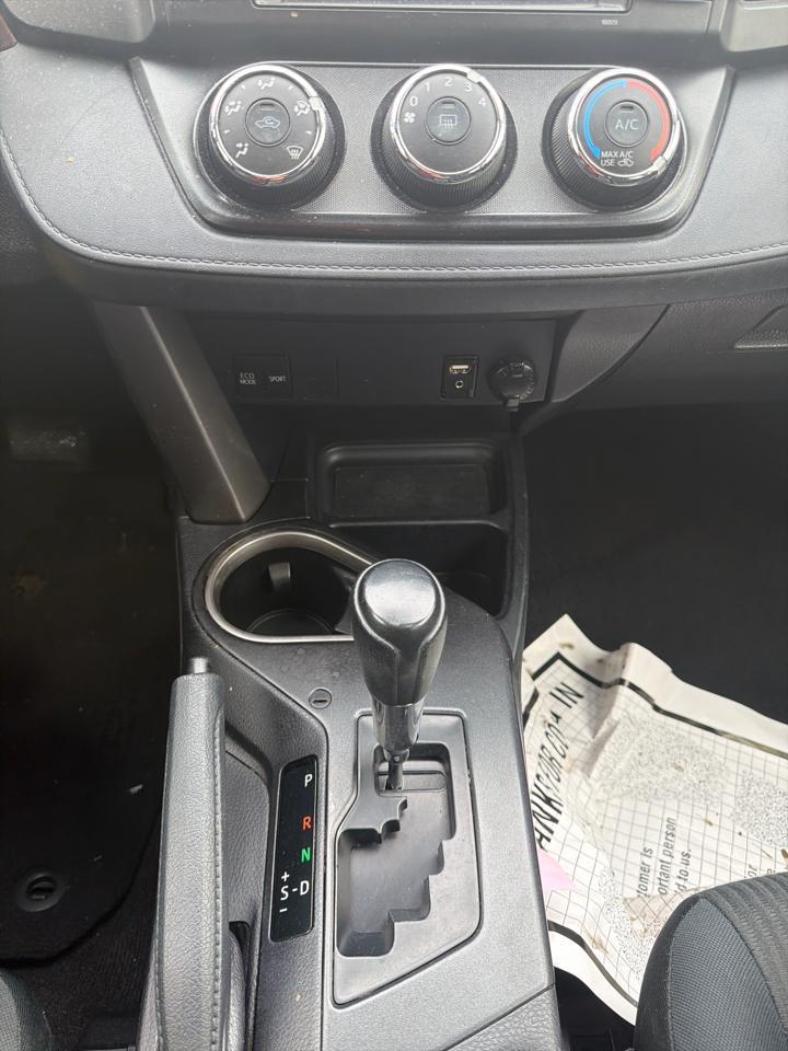 Toyota RAV4 AWD 4dr LE (Natl) 2016