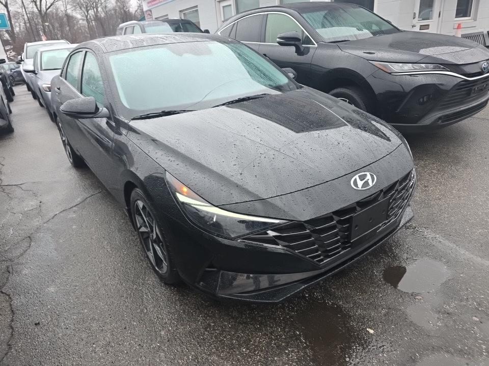 Hyundai Elantra Limited IVT 2023