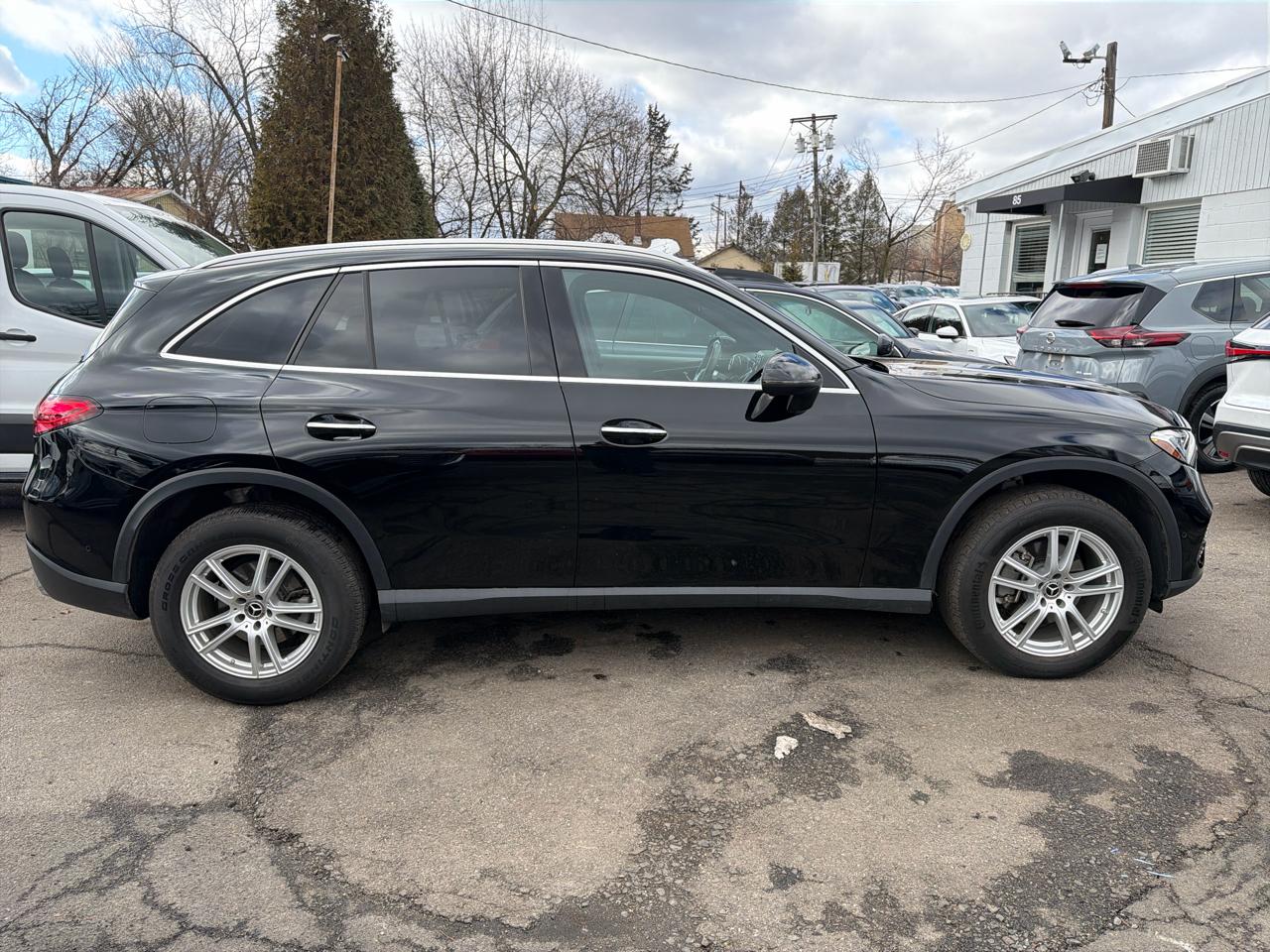 Mercedes-Benz GLC GLC 300 4MATIC SUV 2023