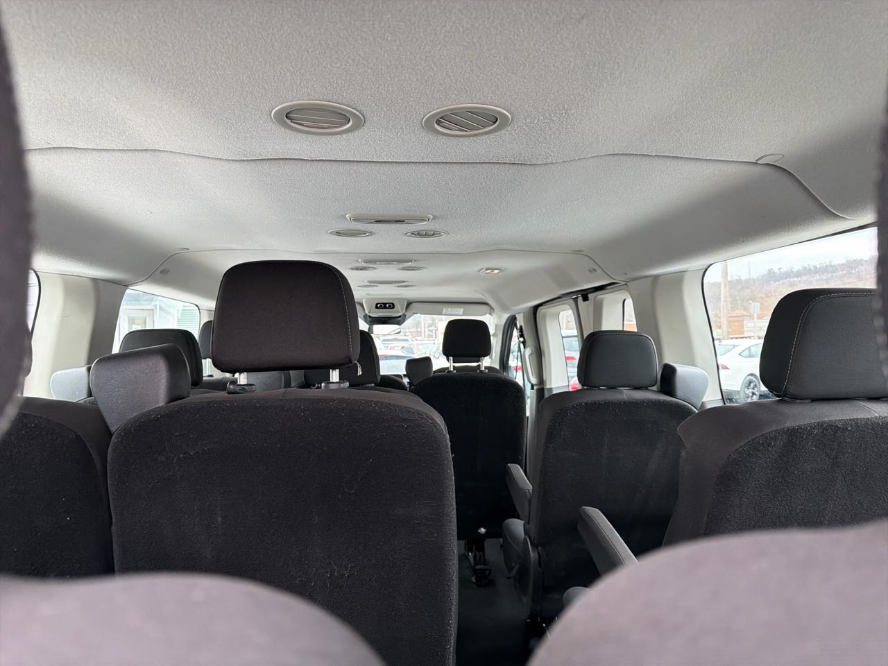 Ford Transit Passenger Wagon T-350 148" Low Roof XLT RWD 2021