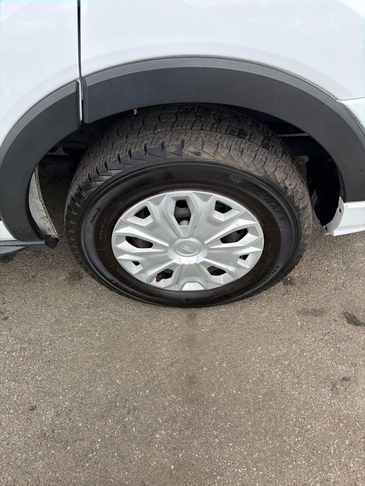 Ford Transit Passenger Wagon T-350 148" Low Roof XLT RWD 2021