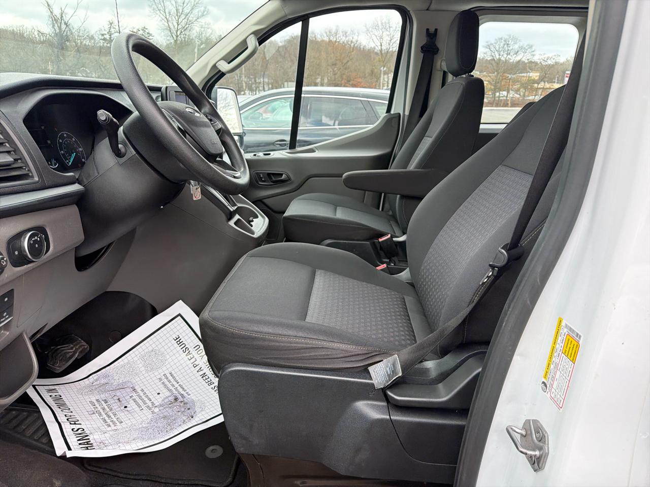 Ford Transit Passenger Wagon T-350 148" Low Roof XLT RWD 2021