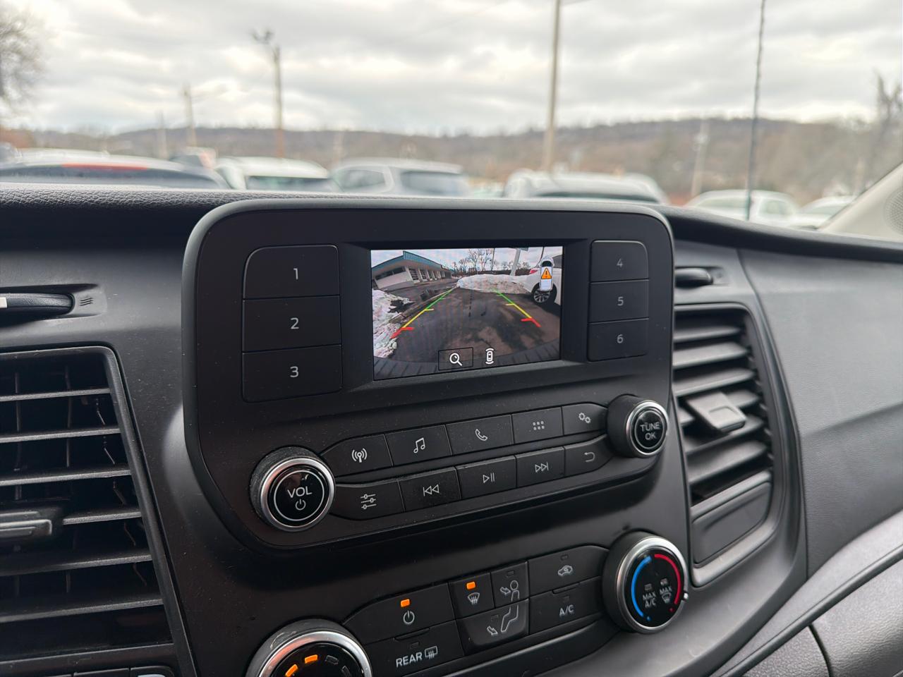 Ford Transit Passenger Wagon T-350 148" Low Roof XLT RWD 2021