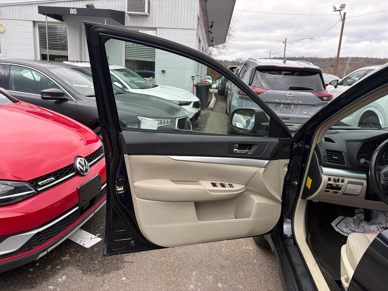 Subaru Outback 4dr Wgn H4 Auto 2.5i Premium 2012