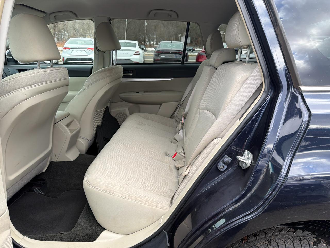 Subaru Outback 4dr Wgn H4 Auto 2.5i Premium 2012