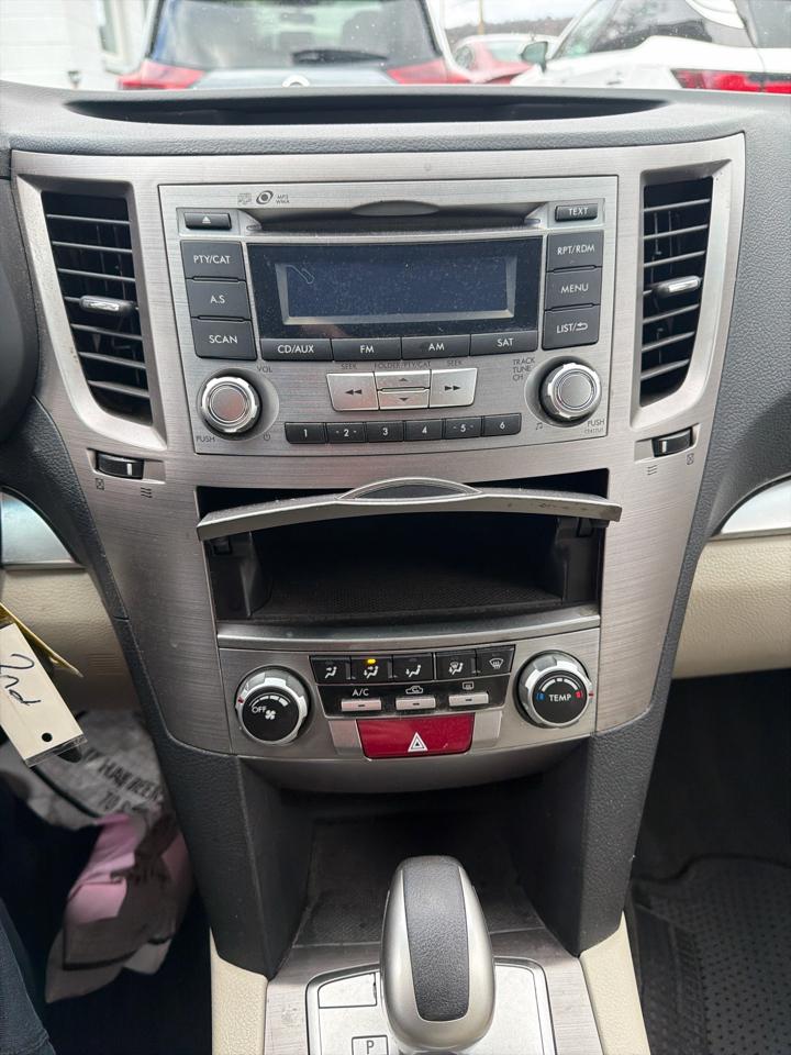 Subaru Outback 4dr Wgn H4 Auto 2.5i Premium 2012