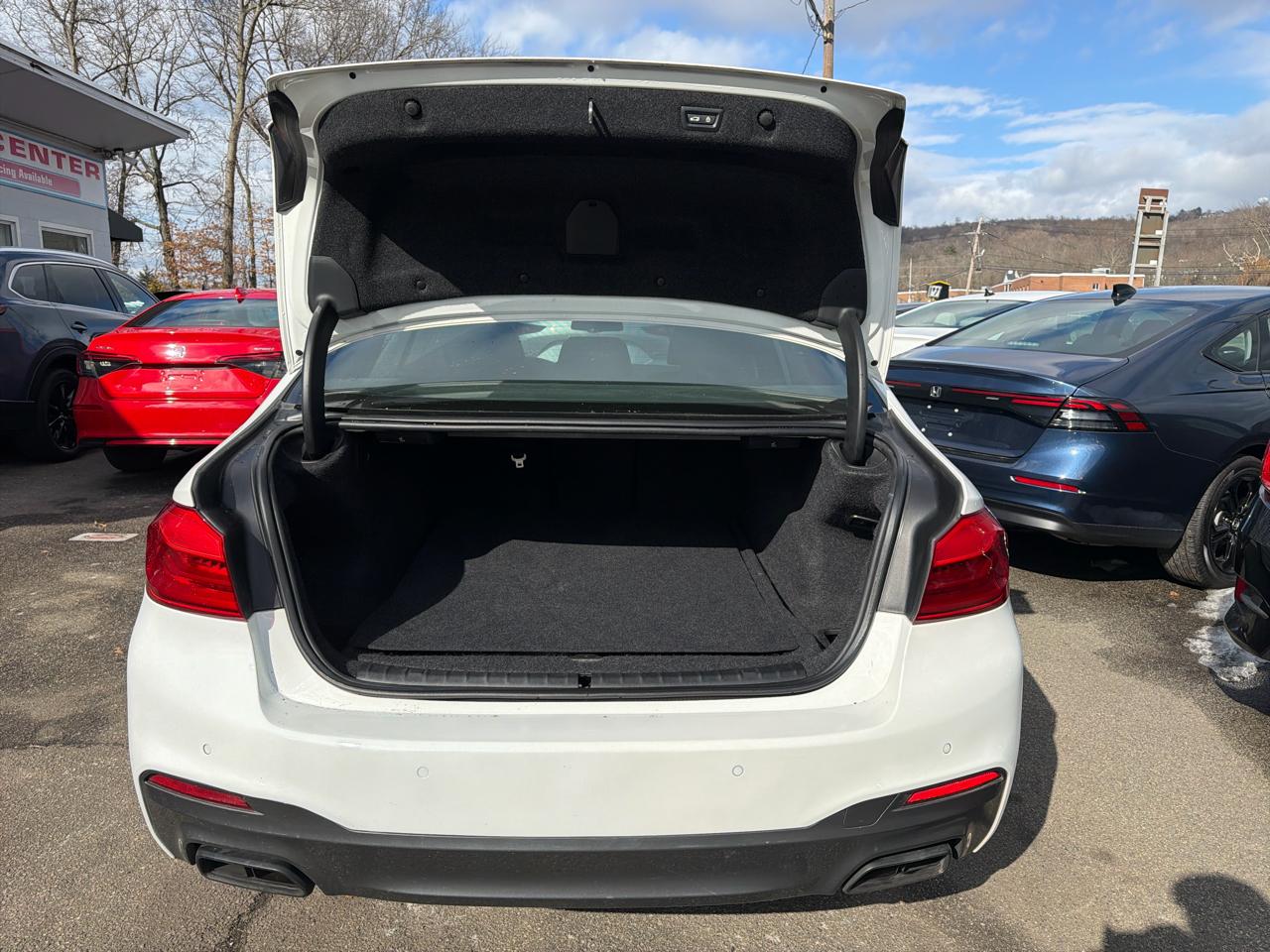 BMW 5 Series M550i xDrive Sedan 2018