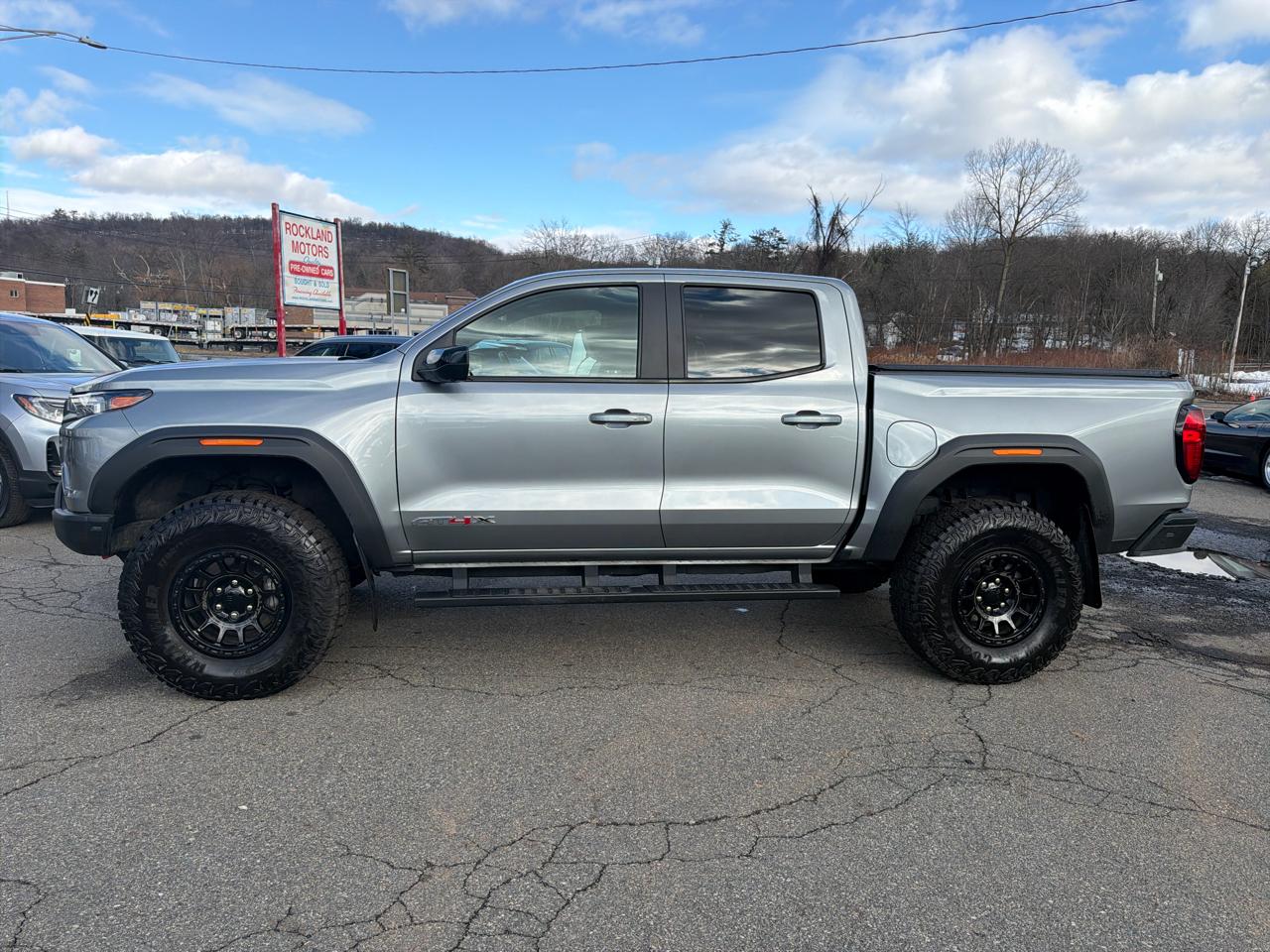 GMC Canyon 4WD Crew Cab AT4X 2024