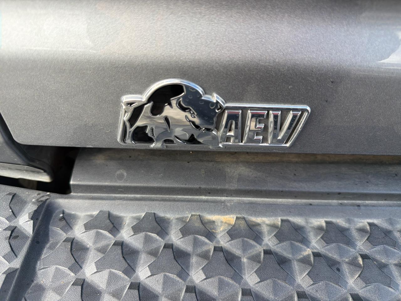 GMC Canyon 4WD Crew Cab AT4X 2024