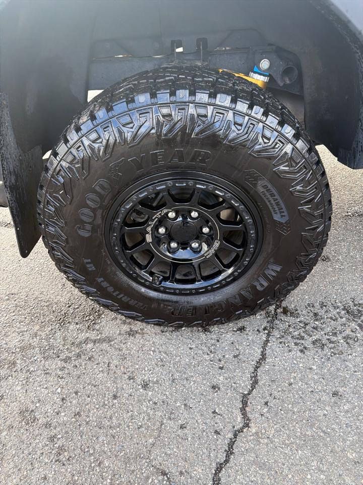 GMC Canyon 4WD Crew Cab AT4X 2024