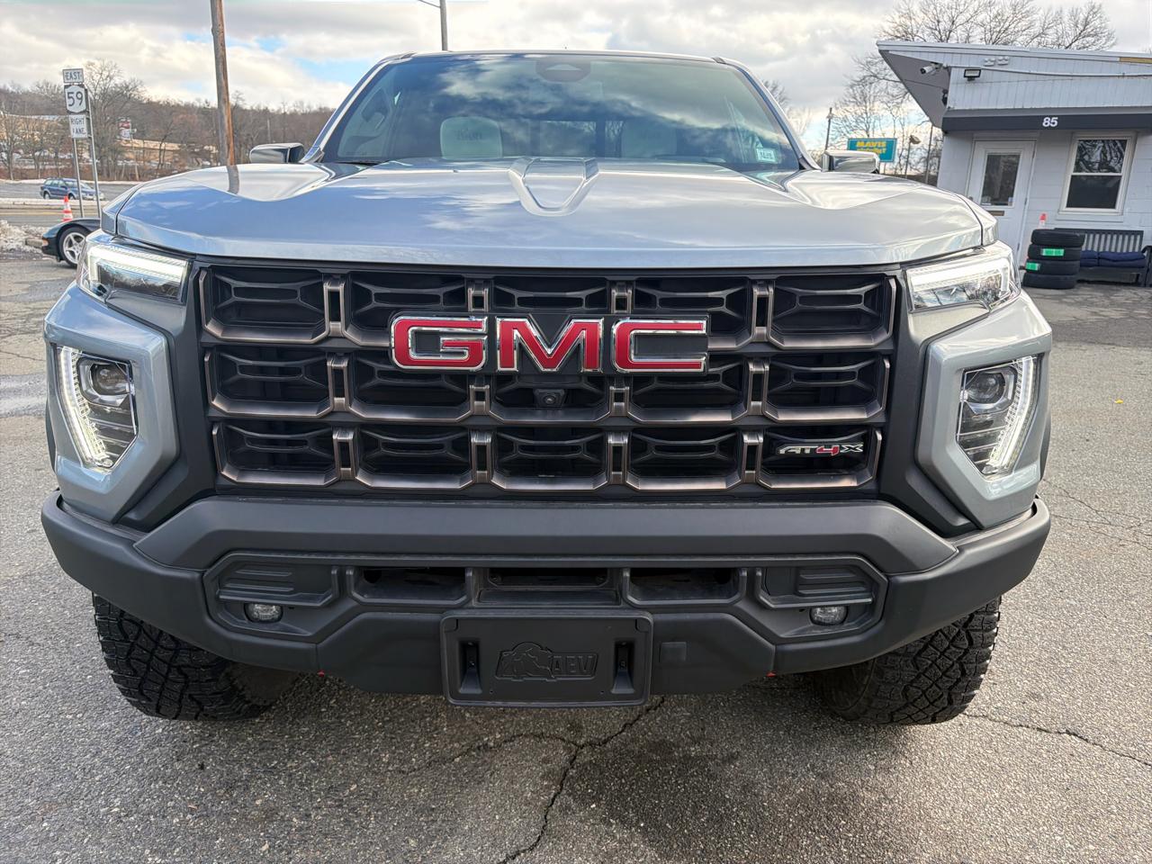 GMC Canyon 4WD Crew Cab AT4X 2024
