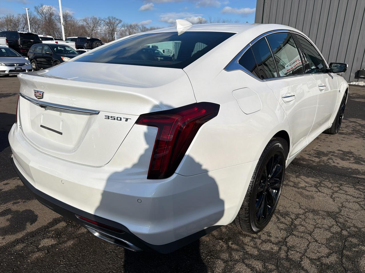 Cadillac CT5 4dr Sdn Premium Luxury 2022