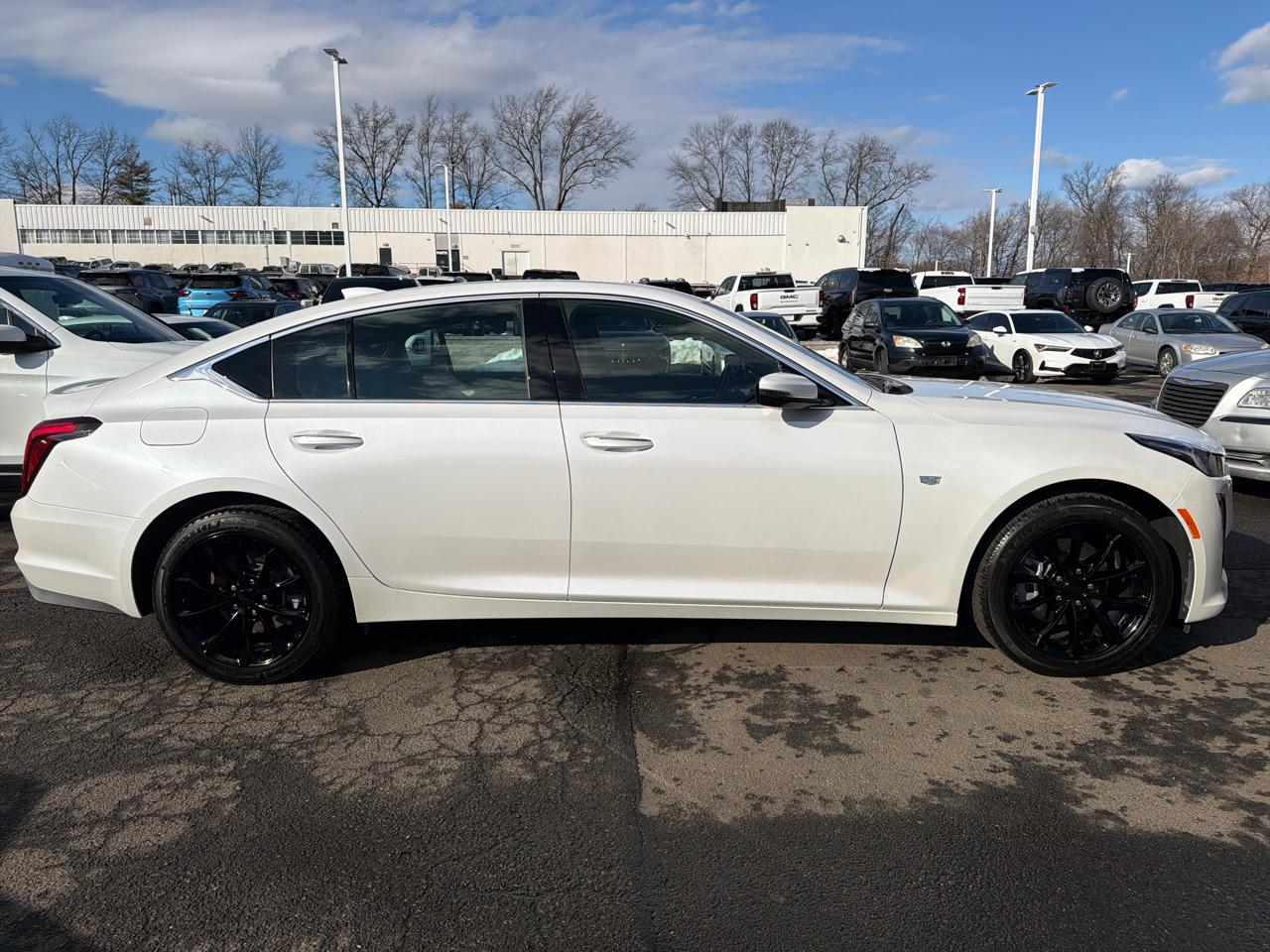 Cadillac CT5 4dr Sdn Premium Luxury 2022