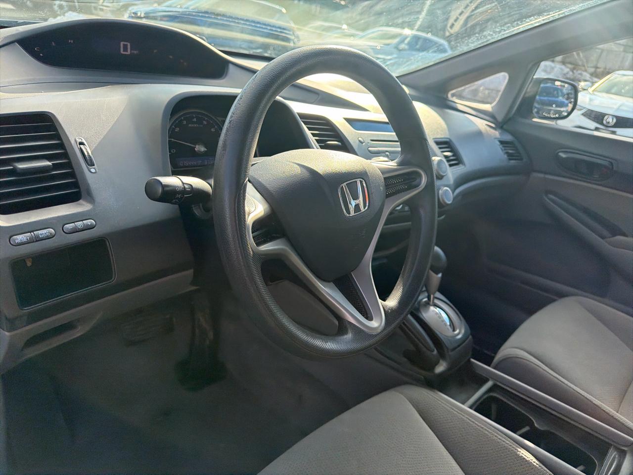 Honda Civic Sdn 4dr Auto DX-VP 2010