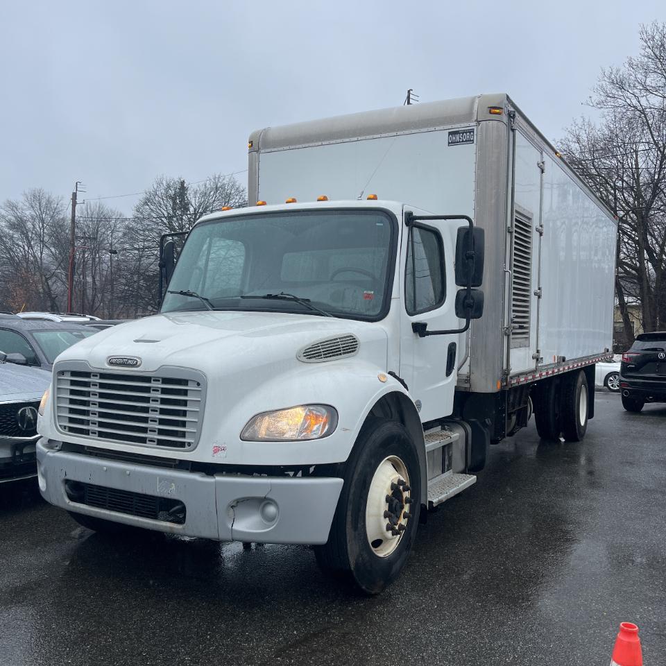 Freightliner M2 106 Base 2020
