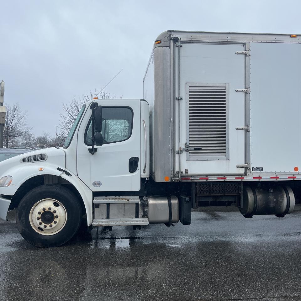 Freightliner M2 106 Base 2020