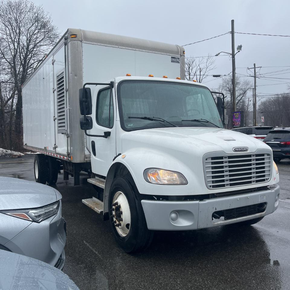 Freightliner M2 106 Base 2020