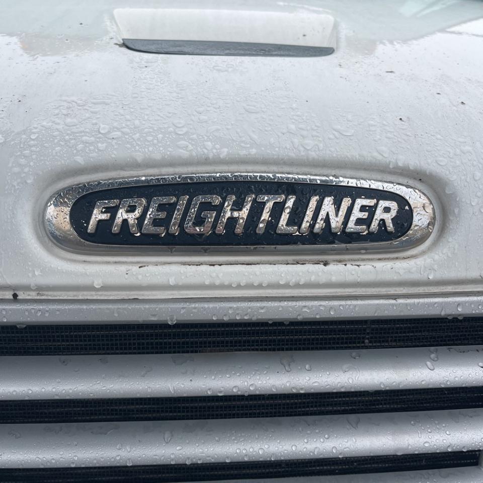 Freightliner M2 106 Base 2020