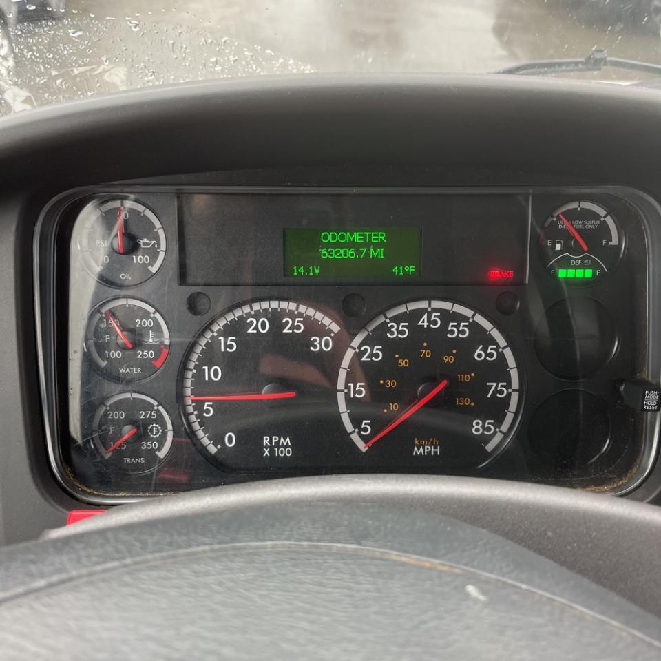 Freightliner M2 106 Base 2020