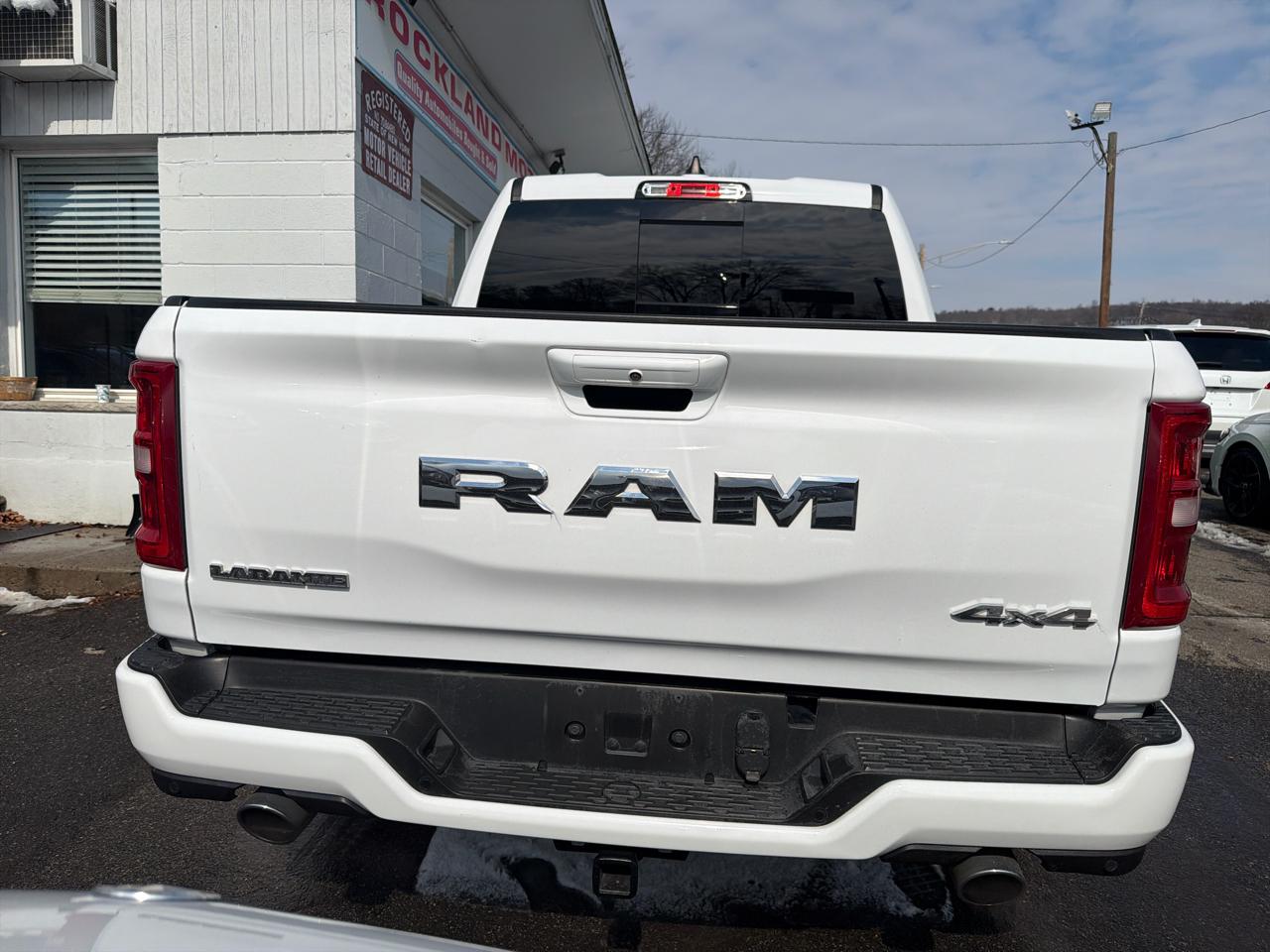 RAM 1500 Laramie 4x4 Crew Cab 5'7" Box 2025