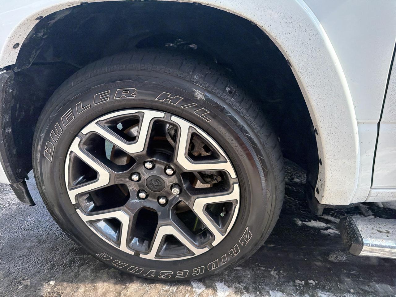 RAM 1500 Laramie 4x4 Crew Cab 5'7" Box 2025