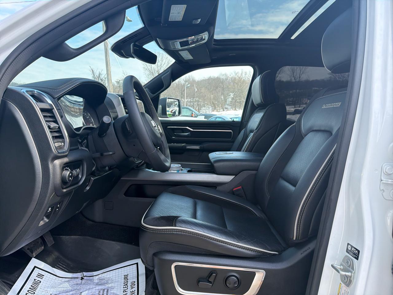 RAM 1500 Laramie 4x4 Crew Cab 5'7" Box 2025