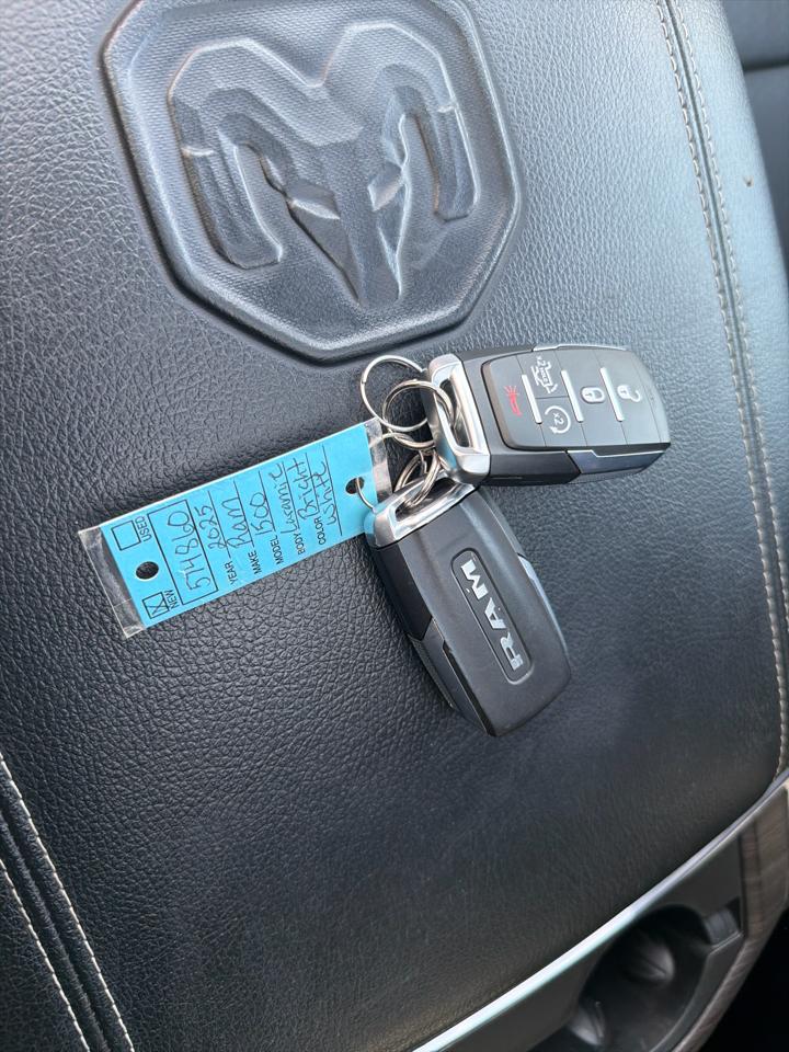 RAM 1500 Laramie 4x4 Crew Cab 5'7" Box 2025