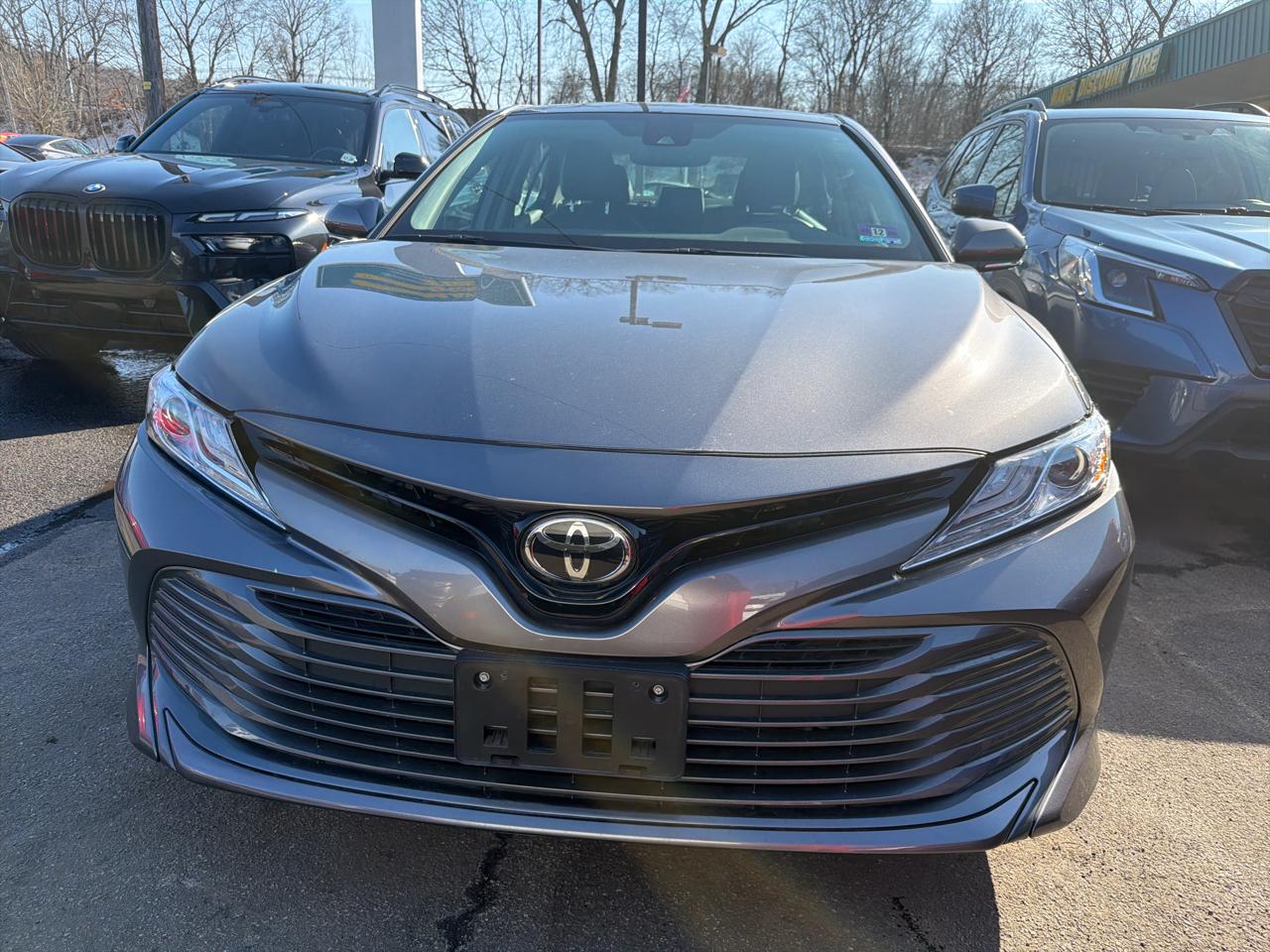 Toyota Camry XLE Auto (Natl) 2020