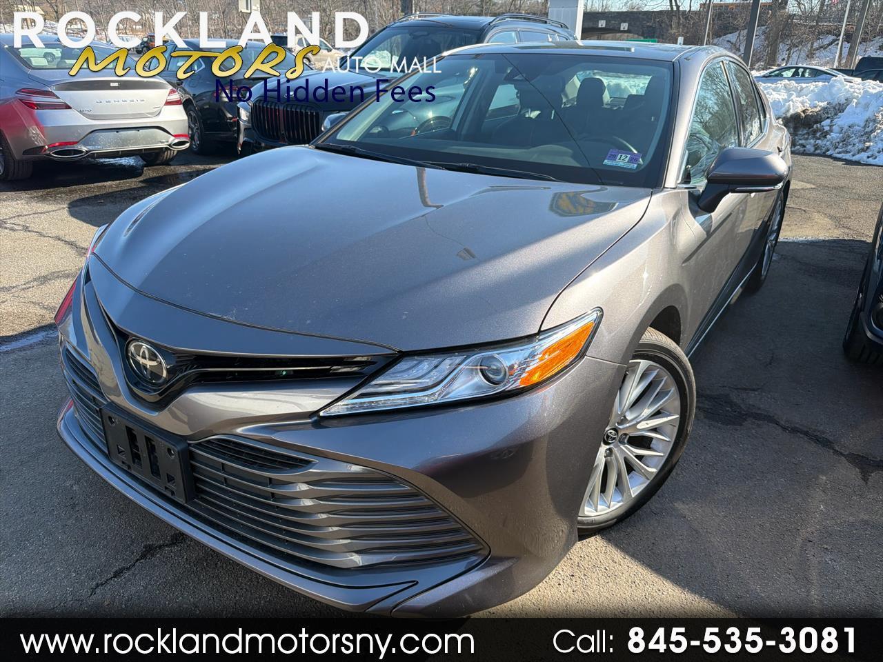 Toyota Camry XLE Auto (Natl) 2020