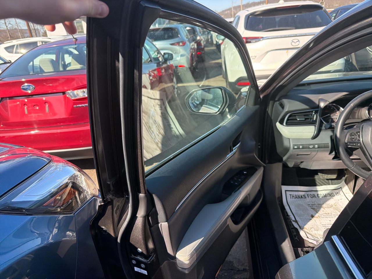 Toyota Camry XLE Auto (Natl) 2020