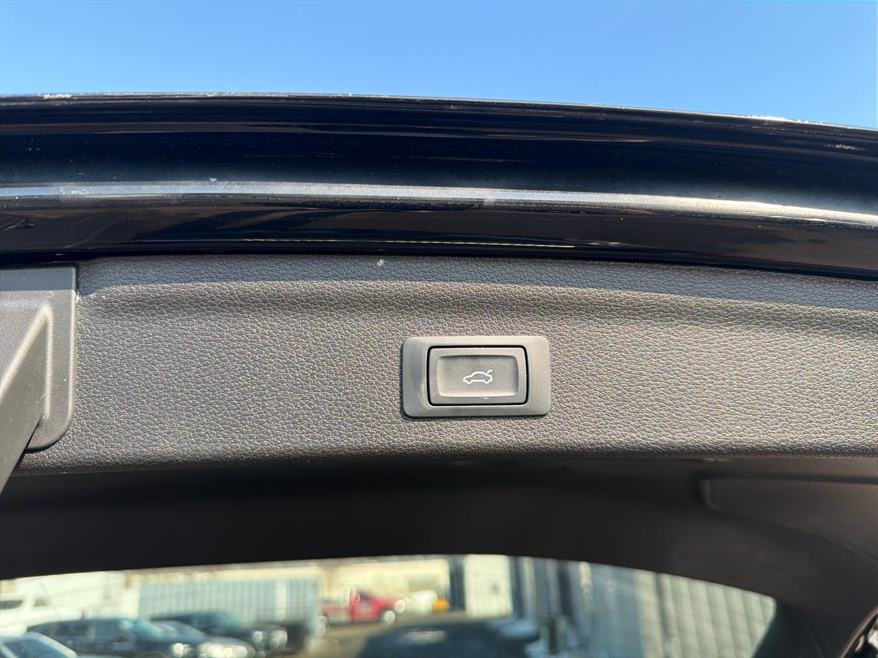 Audi Q3 S line Premium 45 TFSI quattro 2025