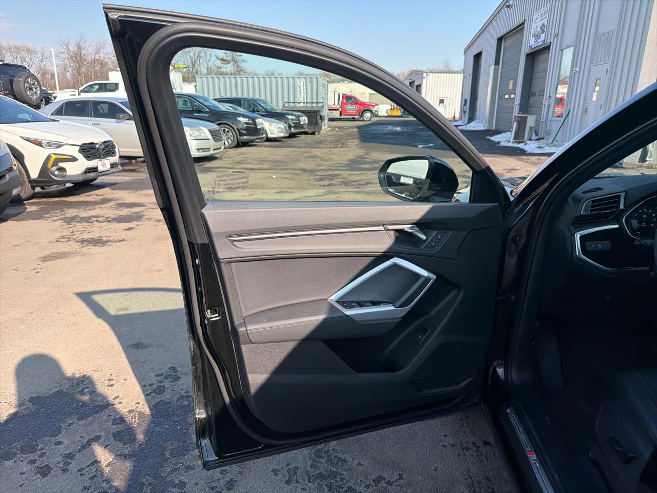 Audi Q3 S line Premium 45 TFSI quattro 2025