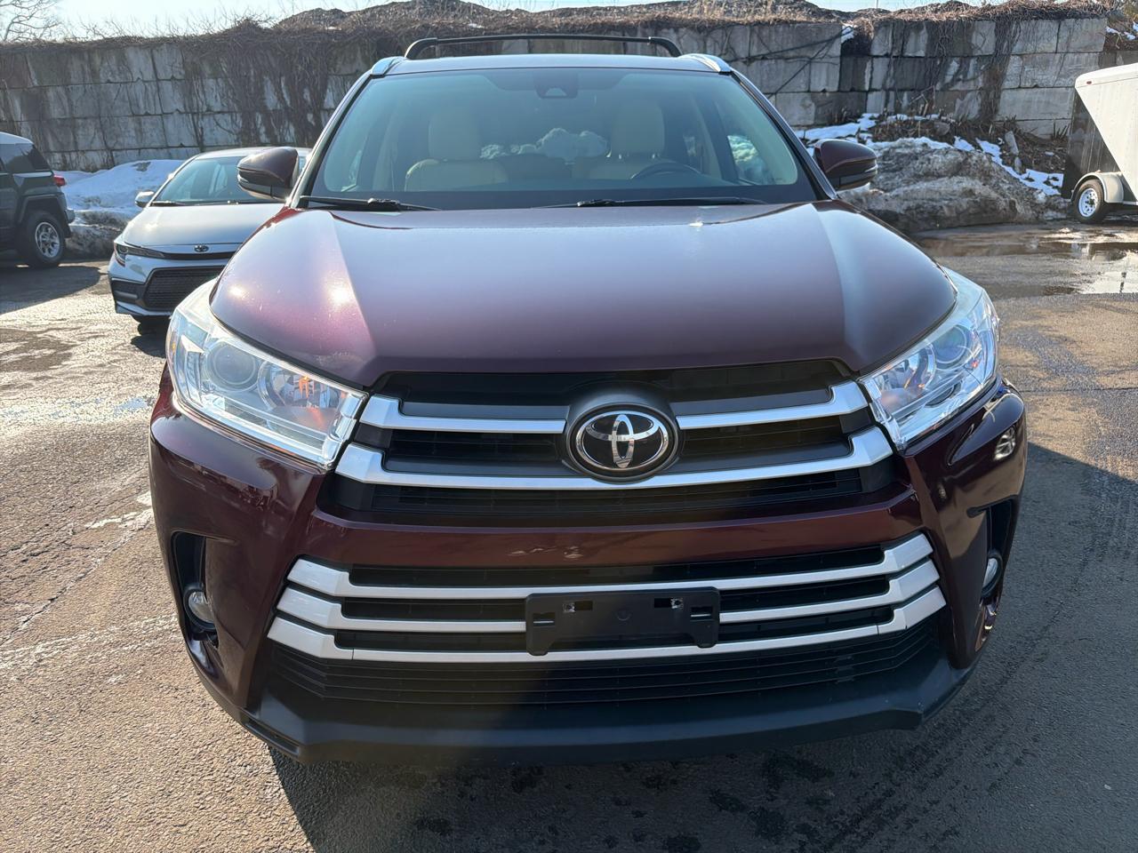 Toyota Highlander XLE V6 AWD (Natl) 2017