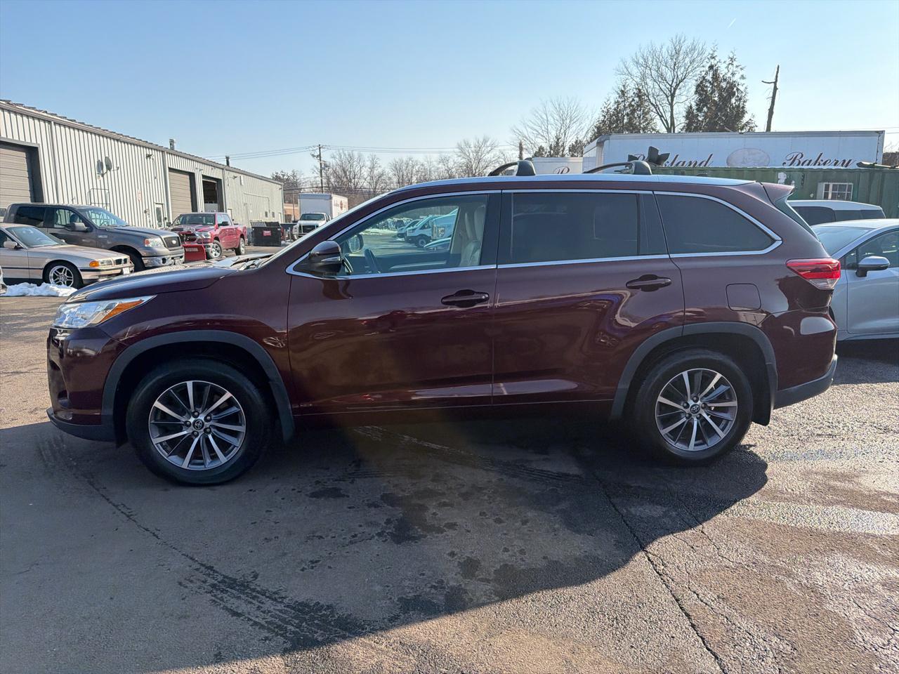 Toyota Highlander XLE V6 AWD (Natl) 2017