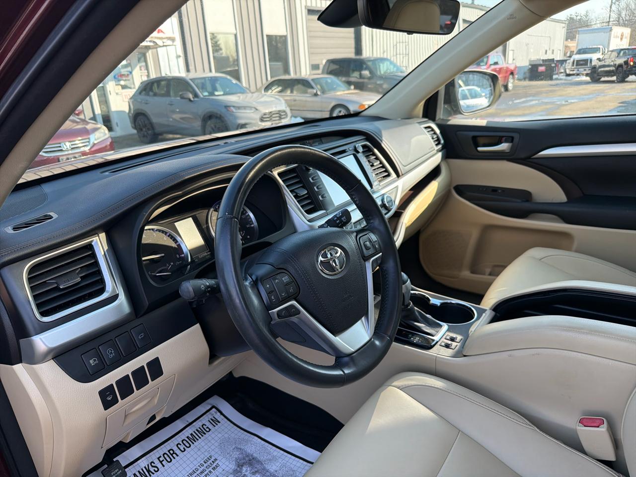 Toyota Highlander XLE V6 AWD (Natl) 2017