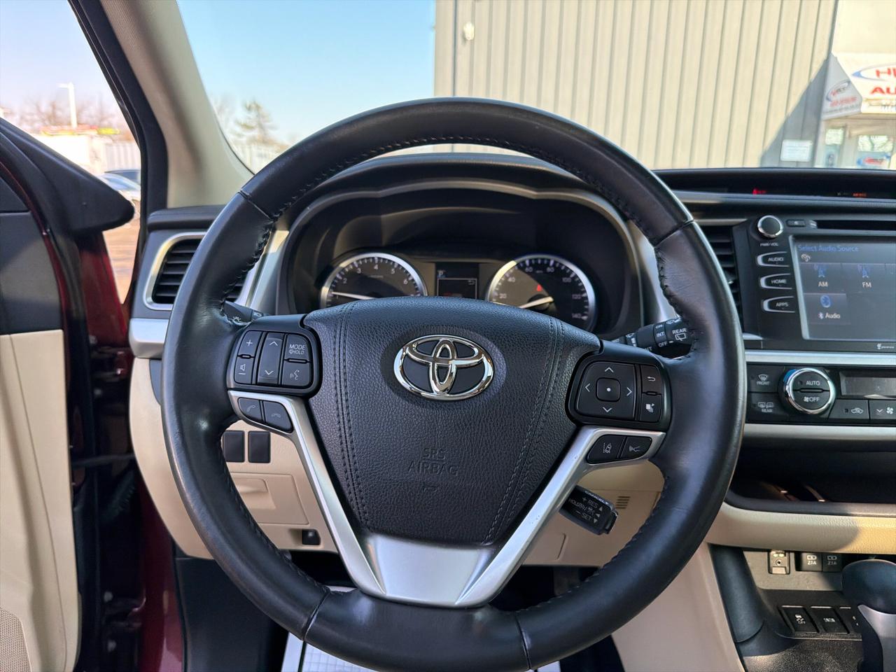 Toyota Highlander XLE V6 AWD (Natl) 2017