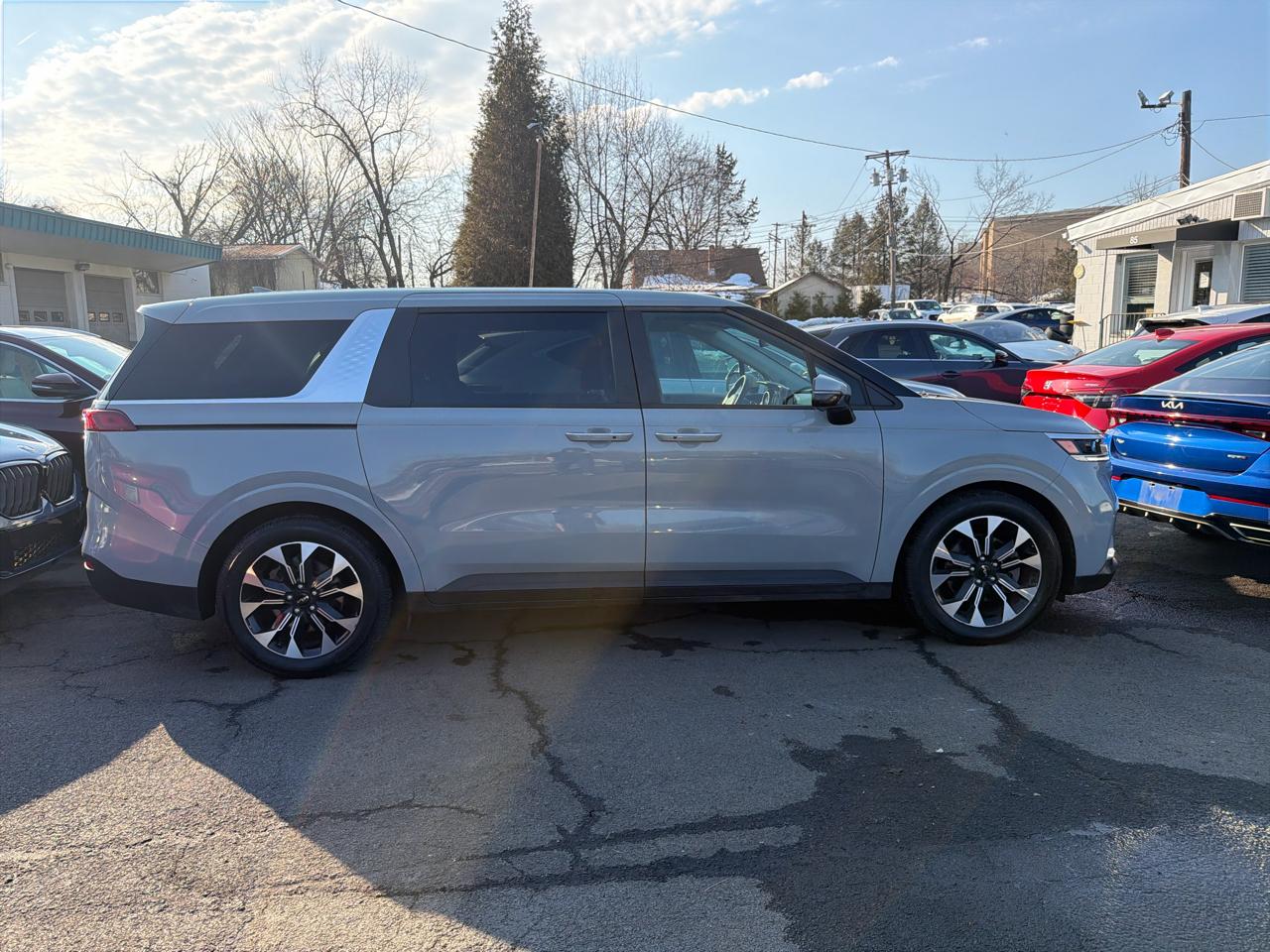 Kia Carnival EX FWD 2024