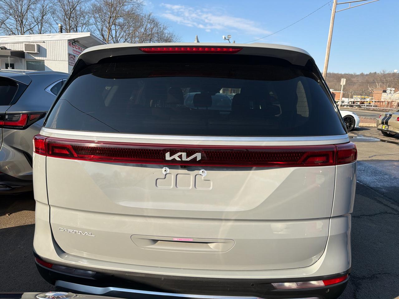 Kia Carnival EX FWD 2024