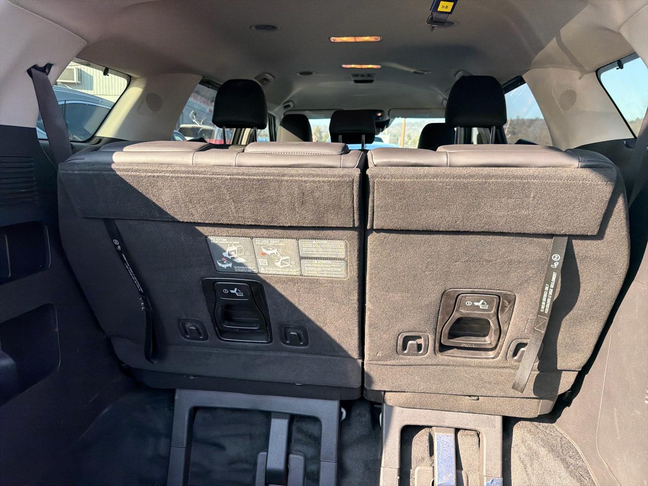 Kia Carnival EX FWD 2024