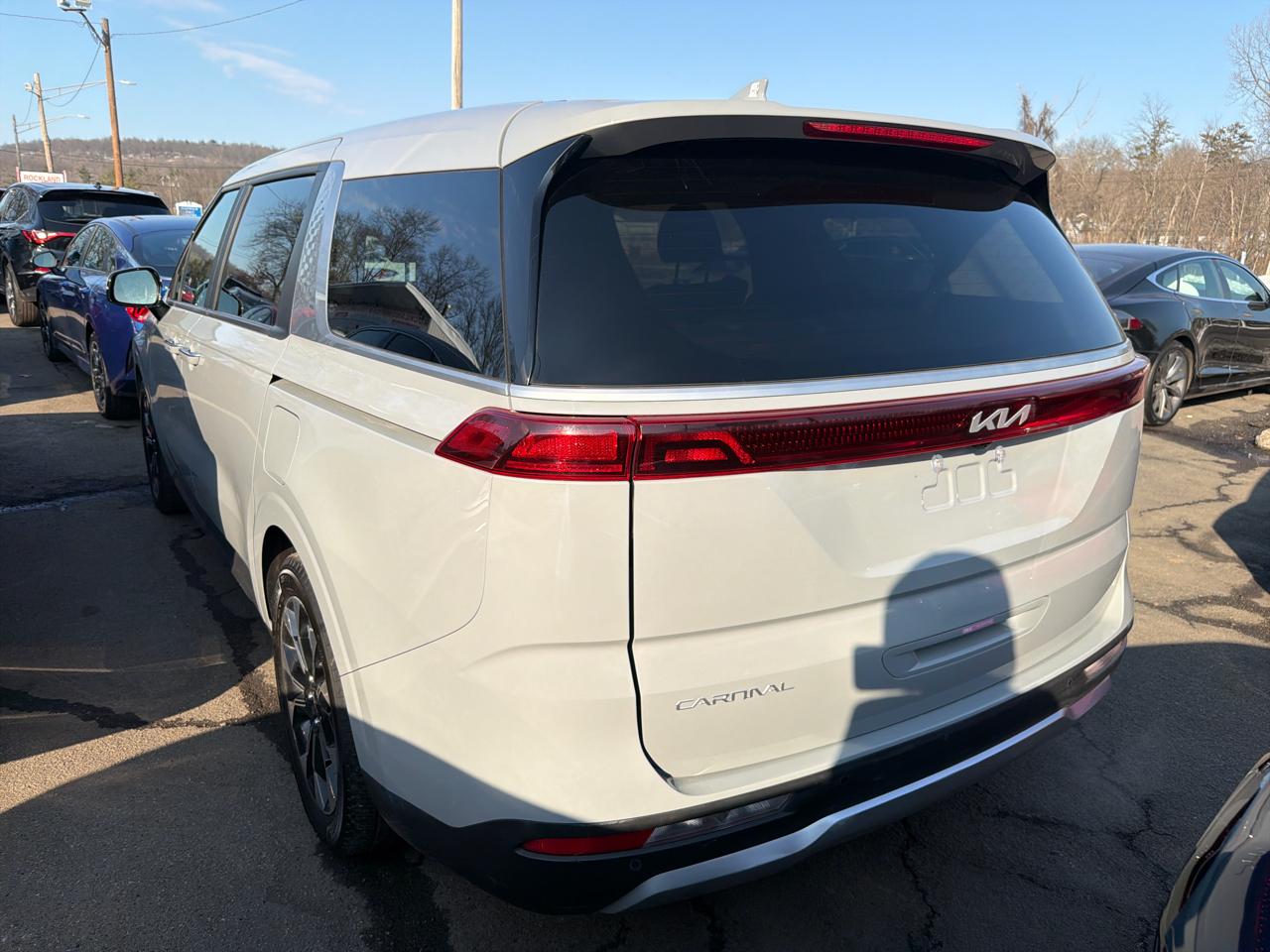 Kia Carnival EX FWD 2024