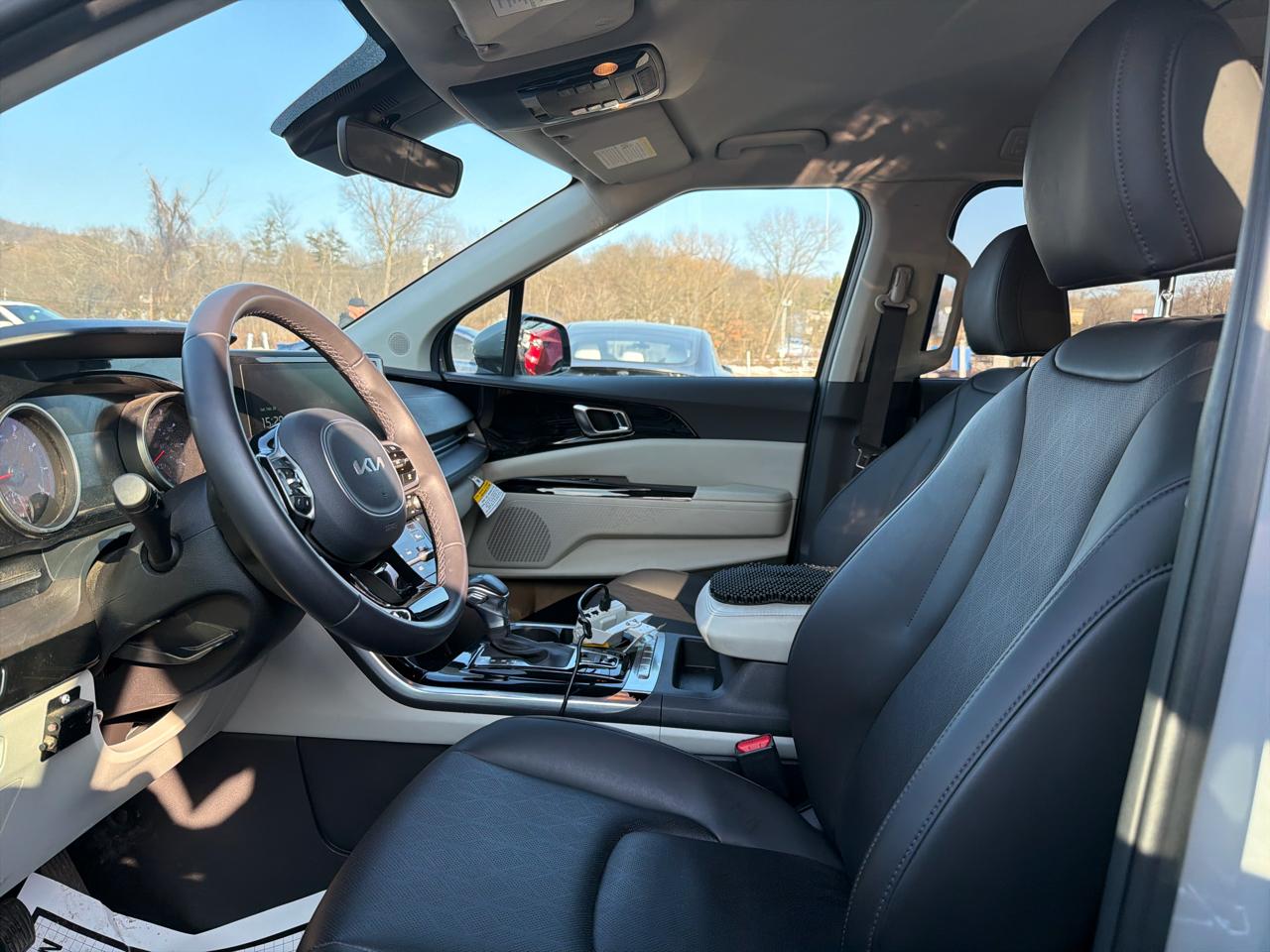 Kia Carnival EX FWD 2024