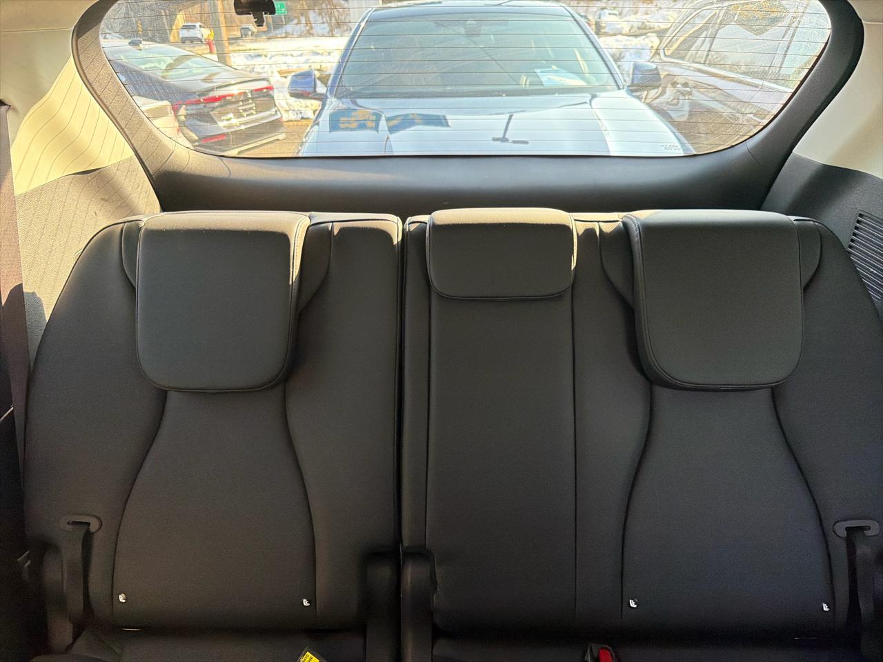 Kia Carnival EX FWD 2024