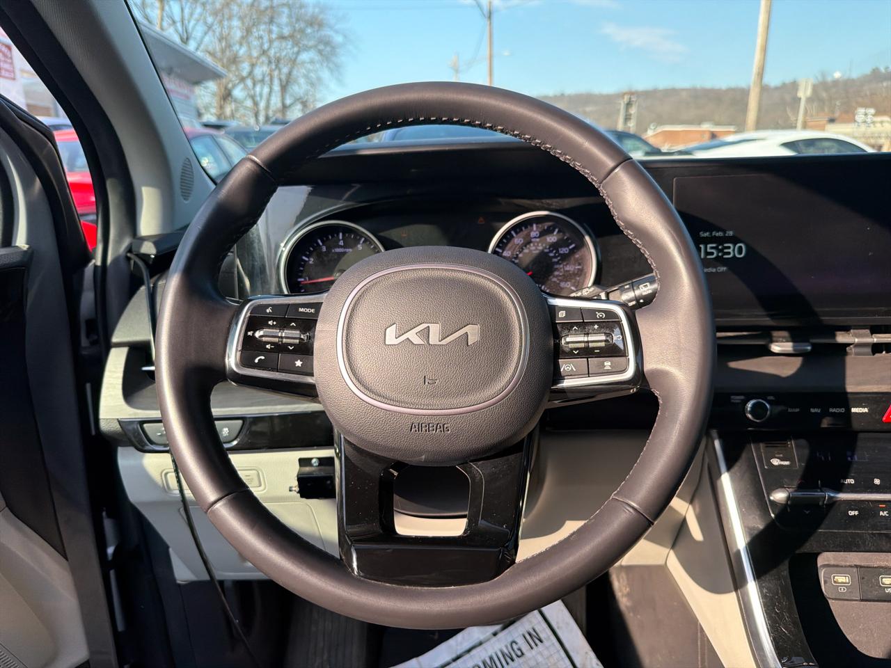 Kia Carnival EX FWD 2024