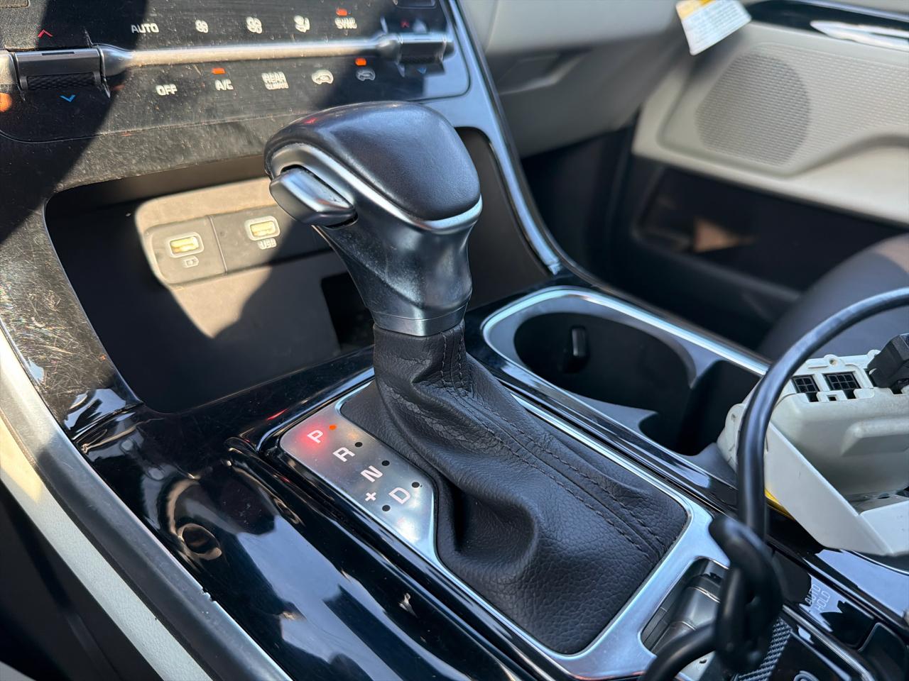 Kia Carnival EX FWD 2024