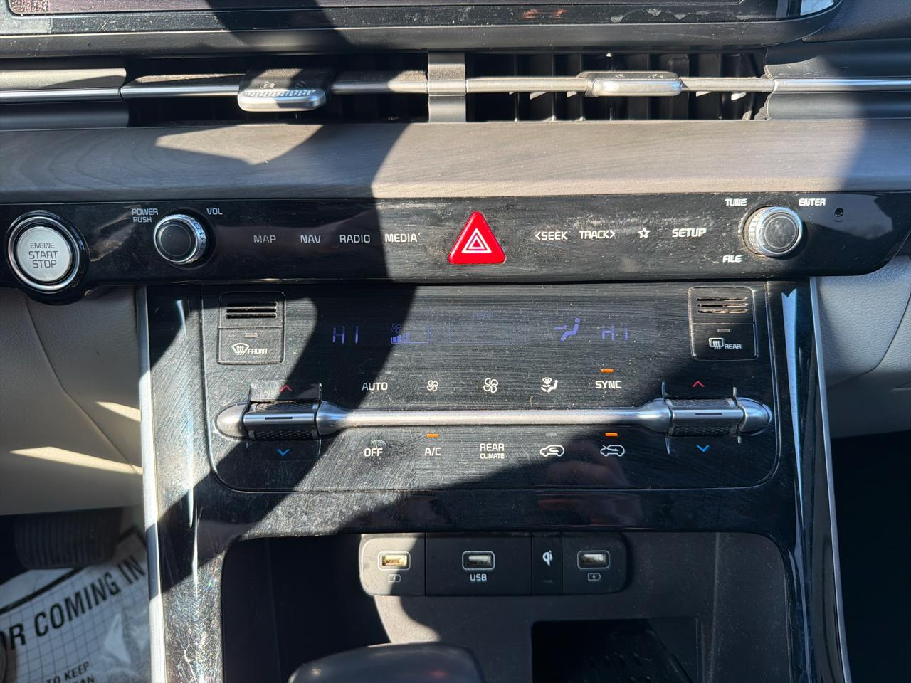 Kia Carnival EX FWD 2024